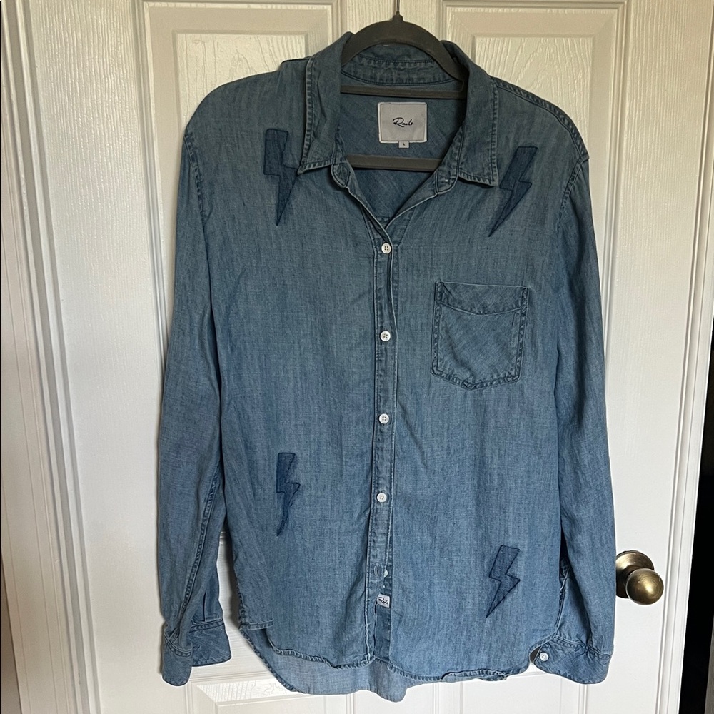 Rails Ingrid Medium Vintage Button Down Shirt with Lightning Bolt Accents